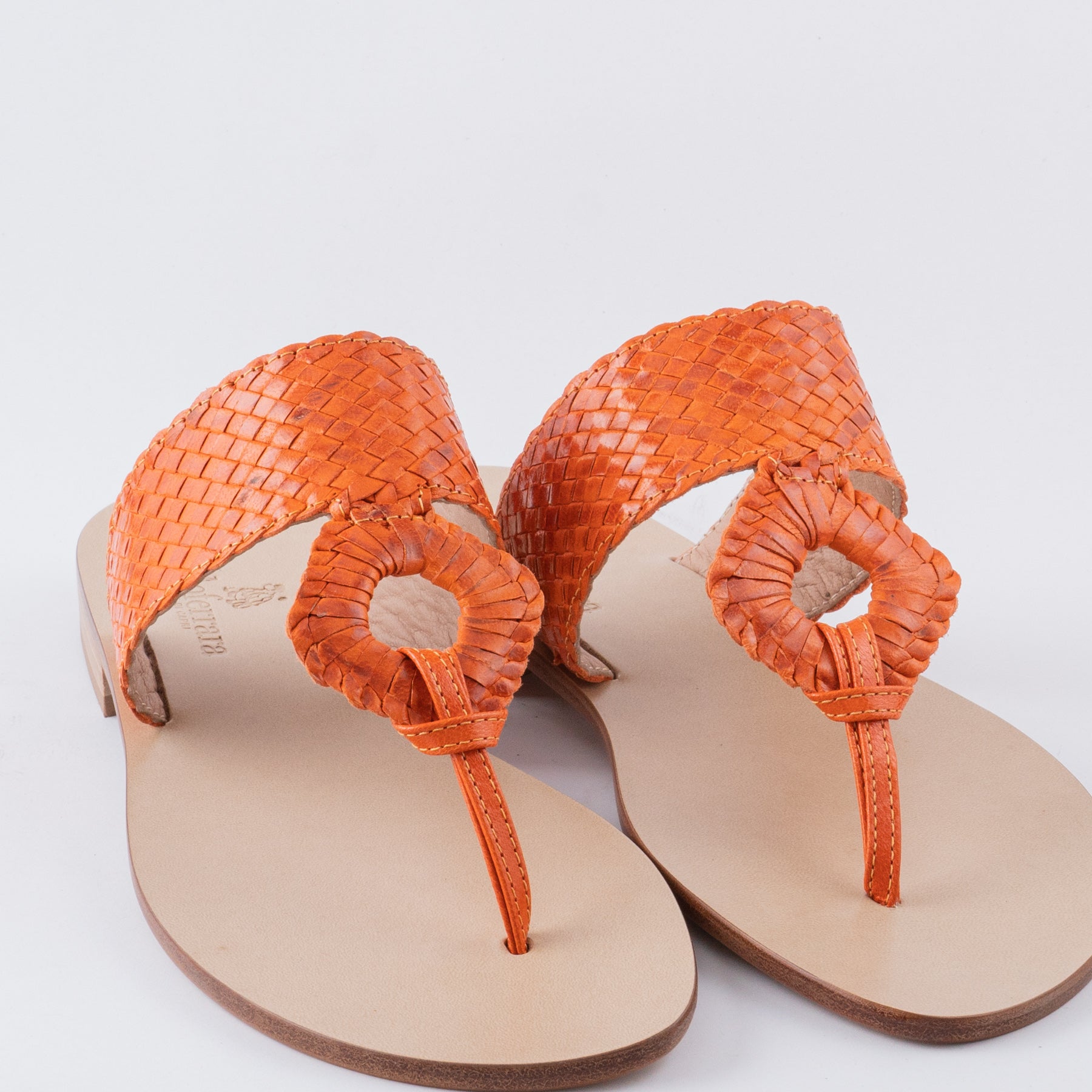 #colore_arancio intrecciato